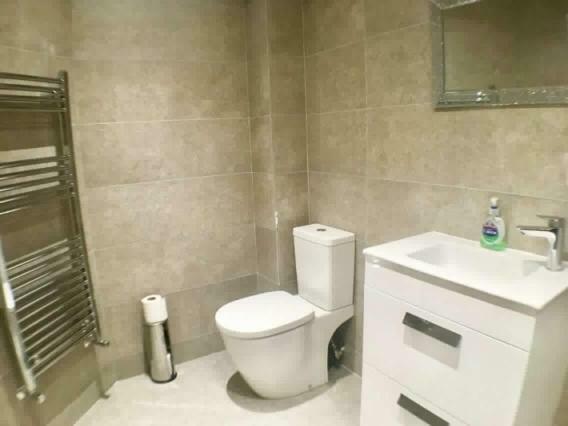 Impressive Newly Built Apartment コンウィ エクステリア 写真